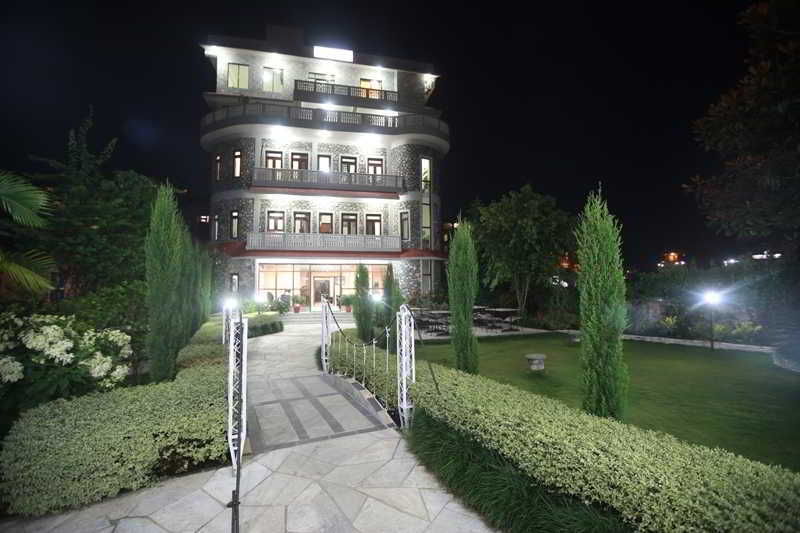 Hotel Peninsula Покхара Экстерьер фото